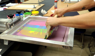 Screen printing equipment